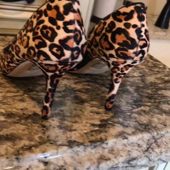 Shoes - Picture 4 of 4